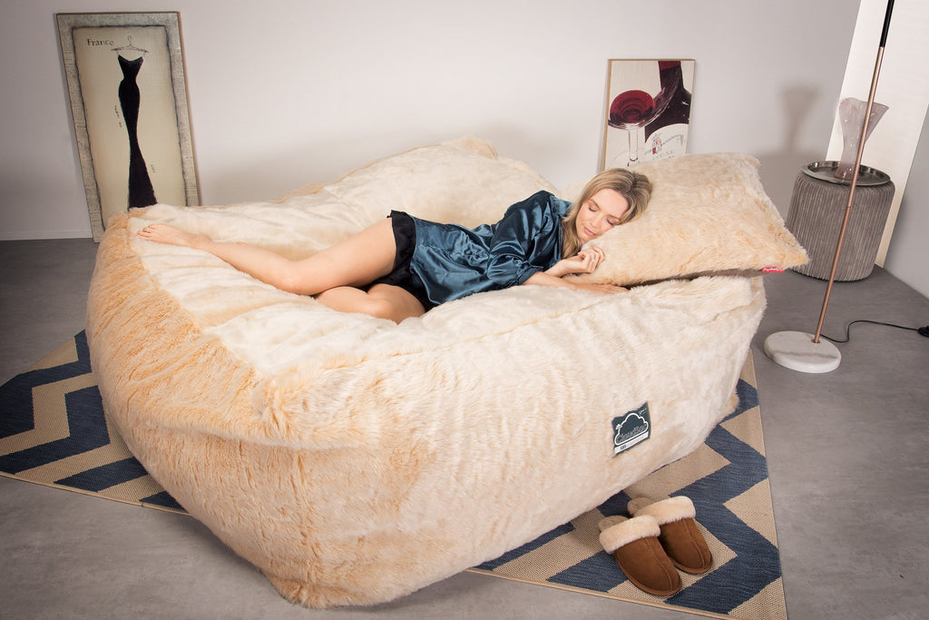 A luxurious scatter cushion with removable and washable cover with filling included.