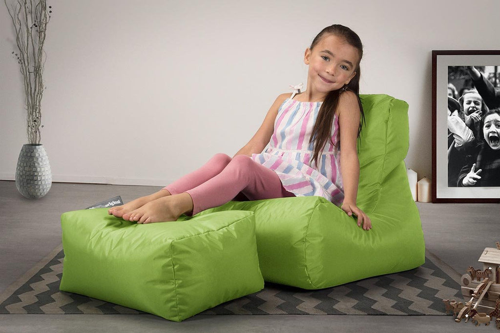 This Big Bertha Original™ kids' bean bag lounger would make a fantastic new addition to your child’s playroom and is wipe clean for easy maintenance. 