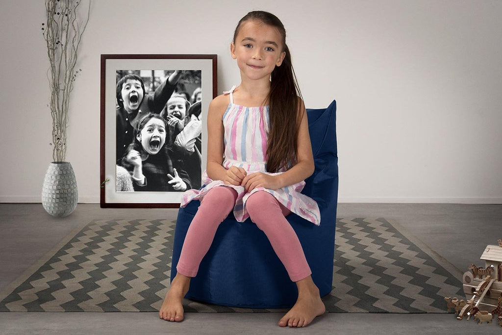 This Big Bertha Original™ kids' bean bag chair would make a fantastic new addition to your child’s playroom and is wipe clean for easy maintenance. This kids' beanbag is a much loved treat for girls and boys as a bedroom, living room or garden accessory.
