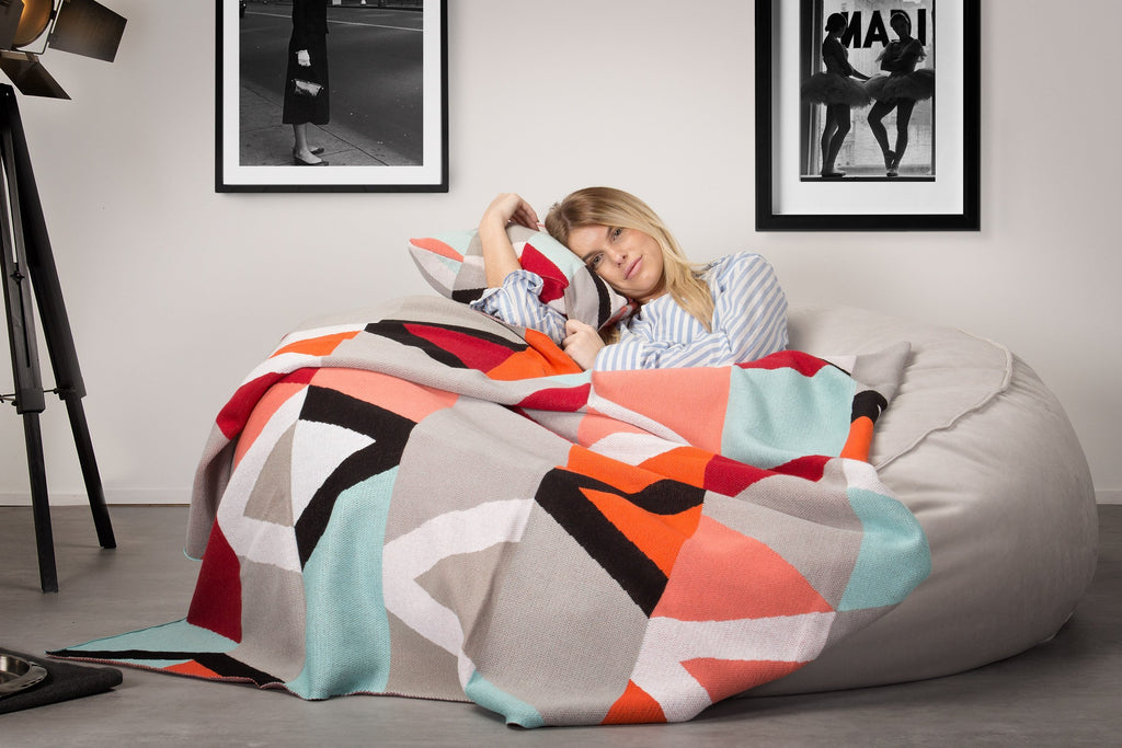 Knitted in India using traditional methods and to the highest of ISO standards. This luxurious cotton throw is perfect for snuggling into on a cold day.